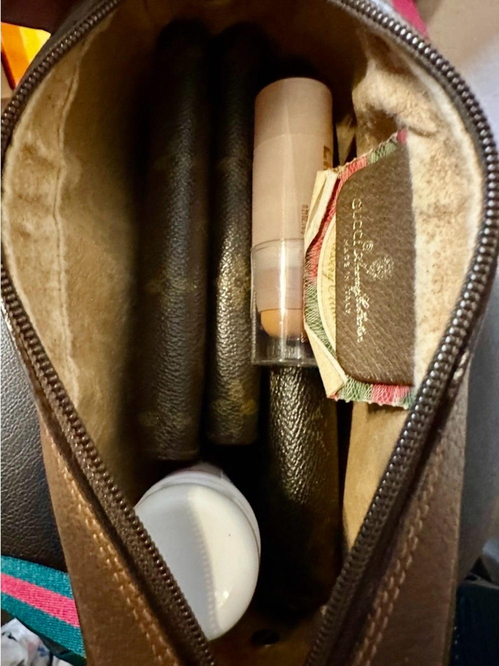 Authentic Gucci  GG PVC Leather Crossbody Bag - Picture 13 of 16